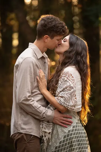 Maternity photoshoot in Gmunden by Loretta E
