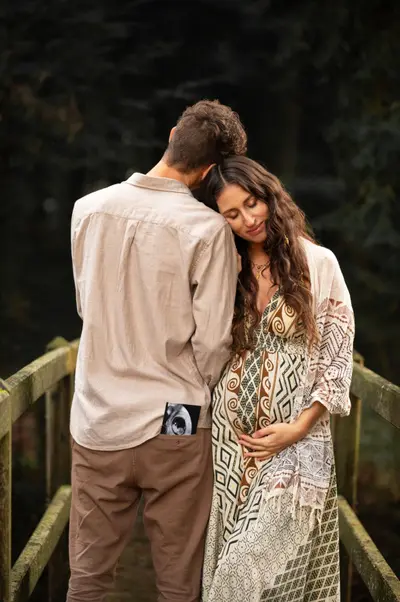 Maternity photoshoot in Gmunden by Loretta E