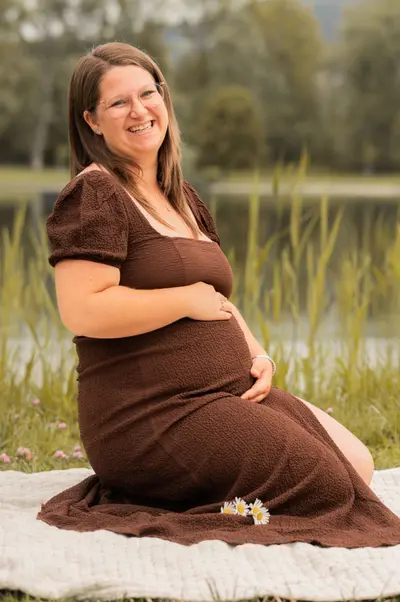 Maternity photoshoot in Salzburg by Loretta E