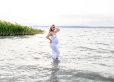 Maternity photoshoot on the Neusiedler See by Cathrin P