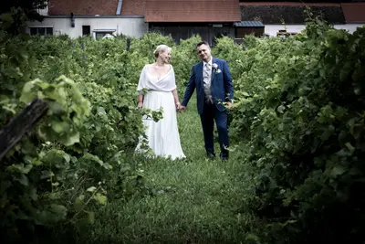 Wedding photoshoot in Vienna by Julia H