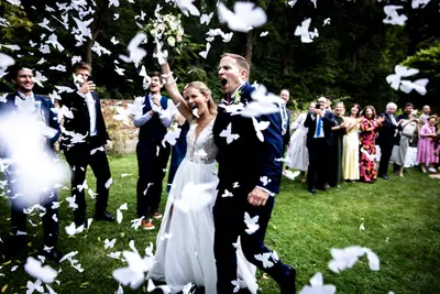 Wedding photoshoot in Vienna by Julia H