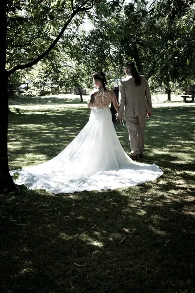 Wedding photoshoot in Vienna by Julia H