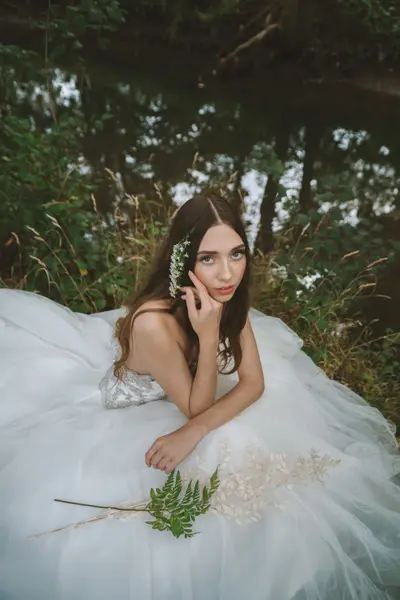 Wedding photoshoot in Vienna by Rebecca F