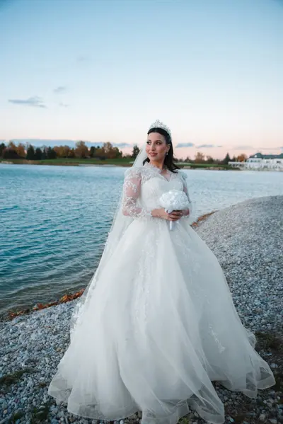 Wedding photoshoot in Vienna by Rebecca F