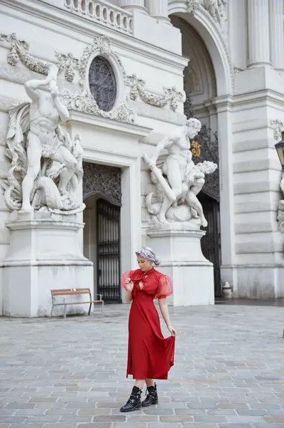Solo Portrait photoshoot in Vienna by Ursula S