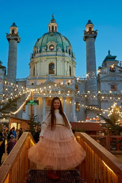 Solo Portrait photoshoot in Vienna by Ursula S