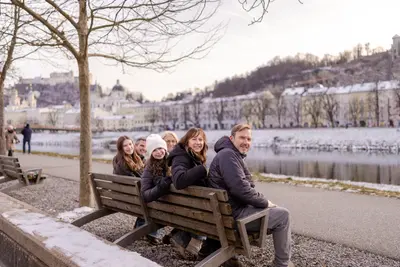 Family photoshoot in Salzburg by Jessica L