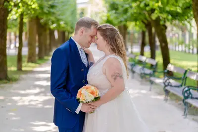 Wedding photoshoot in Salzburg by Jessica L