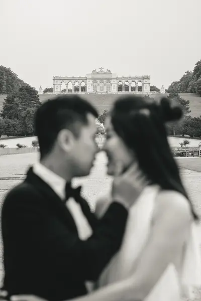 Engagement photoshoot in Vienna by Ian P