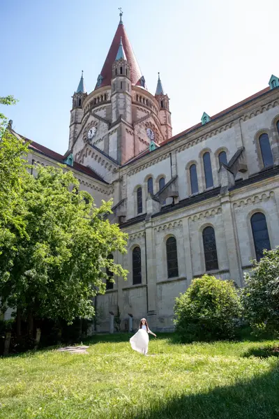 Solo Portrait photoshoot in Vienna by Karla G