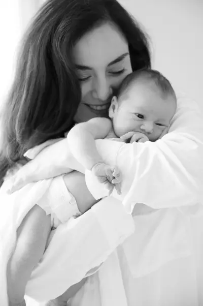 Maternity photoshoot in Vienna by Karla G
