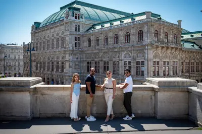 Family photoshoot in Vienna by Karla G