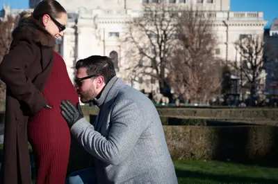 Maternity photoshoot in Vienna by Karla G