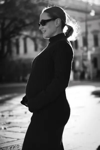 Maternity photoshoot in Vienna by Karla G