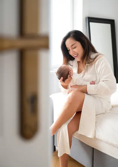 Maternity photoshoot in Vienna by Karla G