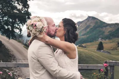 Wedding photoshoot in St. Wolfgang by Lukas B
