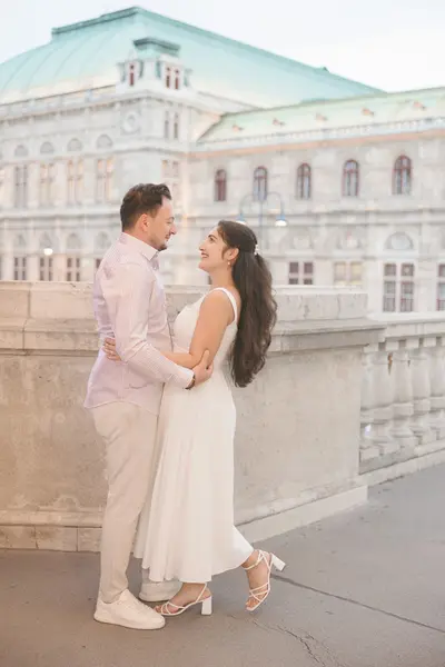 Couples photoshoot in Vienna by Laura P