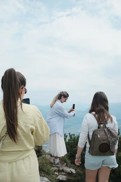 Friends Trip photoshoot in Salzburg by Nikita P