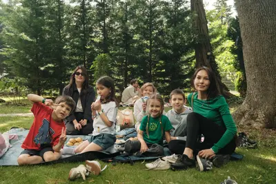 Family photoshoot in Vienna by Nikita P