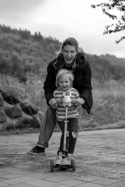 Family photoshoot in Vienna by Claudia G