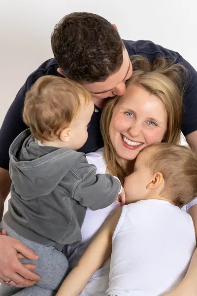 Family photoshoot in Vienna by Claudia G