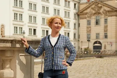 Solo Portrait photoshoot in Vienna by Julia D