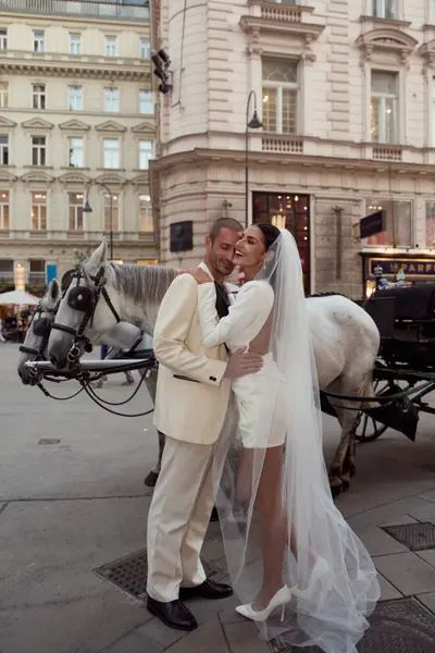 Wedding photoshoot in Vienna by Julia D