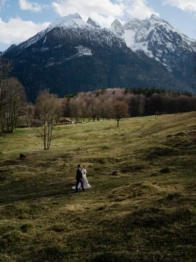 Elopement photoshoot in Salzburg by Alisa P