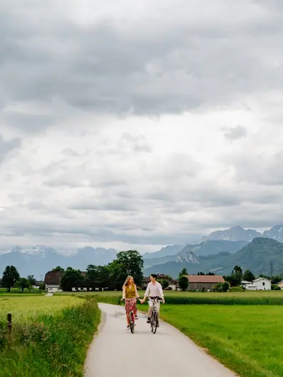 Couples photoshoot in Salzburg by Alisa P