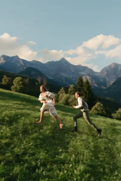 Elopement photoshoot in Zell am See by Dani H