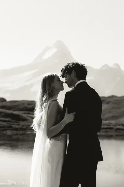 Elopement photoshoot by Dani H